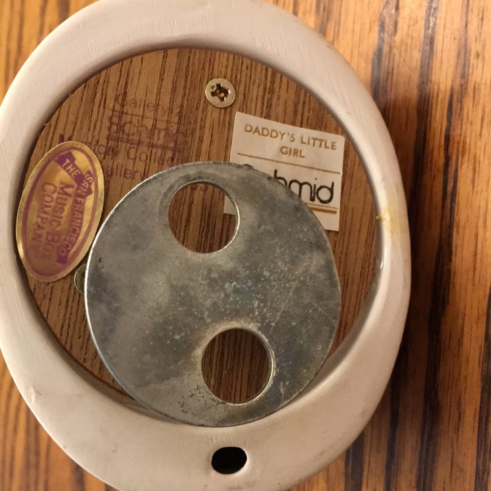 Music box - Picture 3 of 3